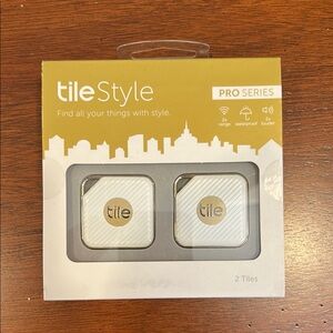 Style Pro Series Bluetooth Tracker - Gold and White